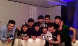 娱乐大爆料真人出镜,明星真人出镜，揭秘幕后精彩瞬间